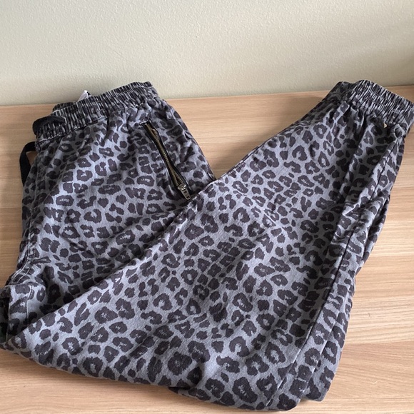 Printed Pants - Picture 3 of 10